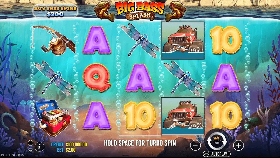 widok na bebny automatu big bass splash w trakcie rozgrywki gdzie widoczne sa symbole wedki wazki monster trucka oraz kolorowe litery pod powierzchnia wody